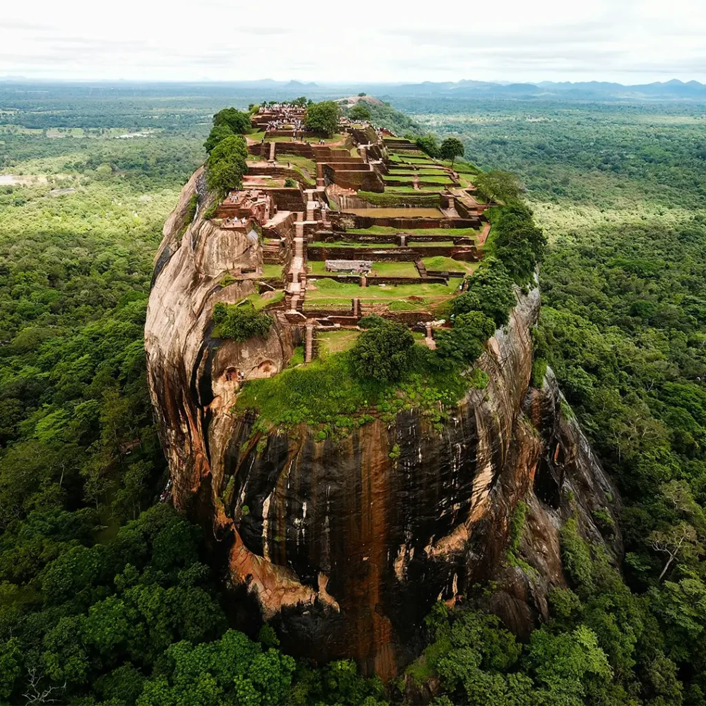 Sigiriya-rock-fortress-peak-sri-lanka