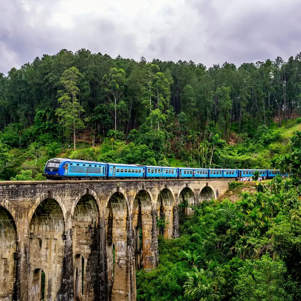 nine-arch-bridge-ella-sri-lanka