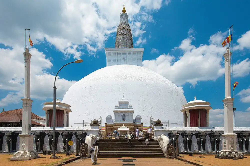 Image of Ruwanveliseya Stupa in Anuradhapura Sri Lanka