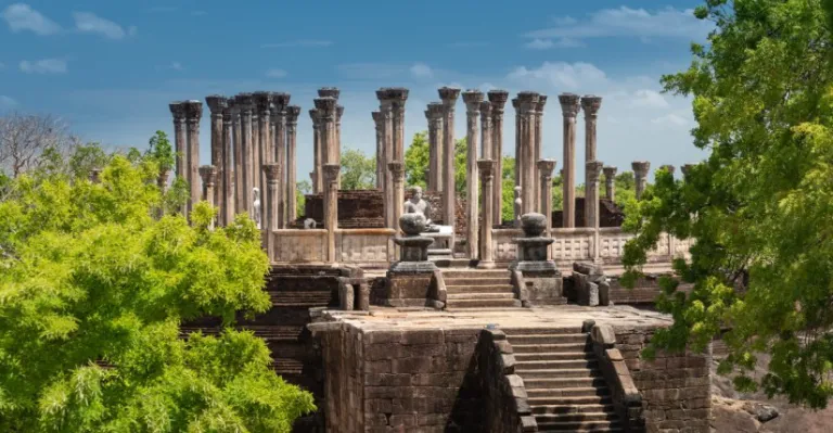 polonnaruwa ruins