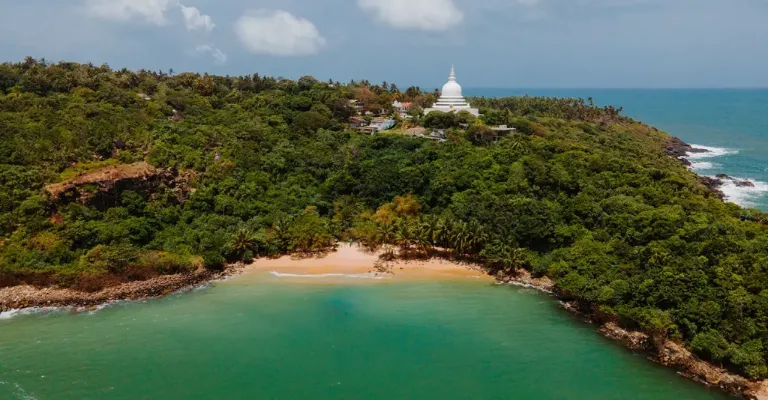 sri lanka honeymoon jungle beach 2